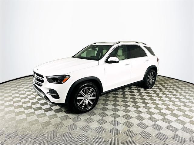 new 2025 Mercedes-Benz GLE 450 car, priced at $73,745