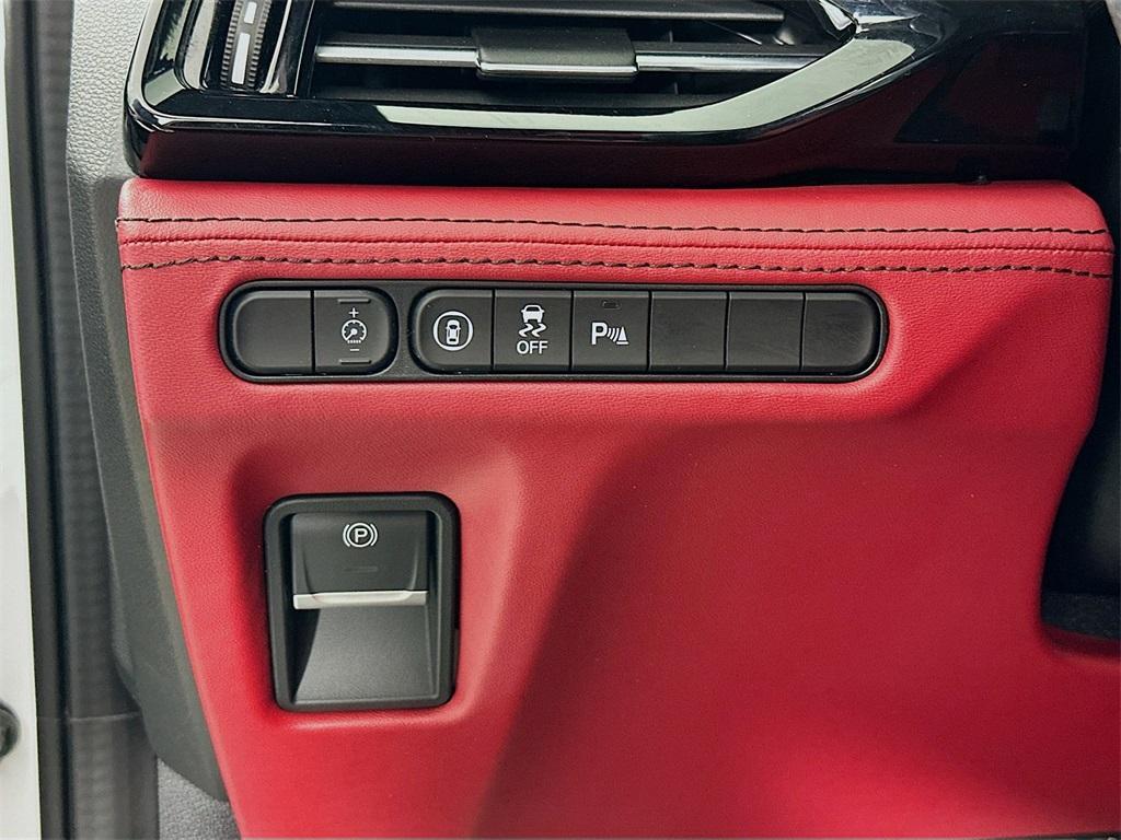 used 2022 Acura MDX car, priced at $38,399