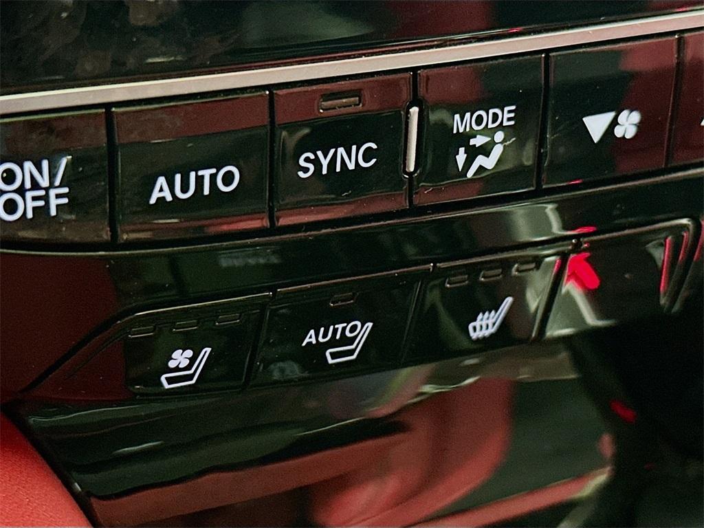 used 2022 Acura MDX car, priced at $38,399