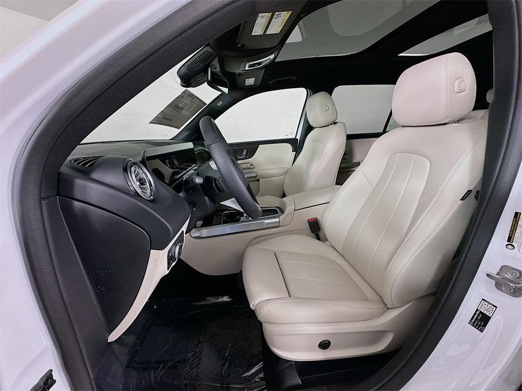new 2026 Mercedes-Benz GLB 250 car, priced at $50,415