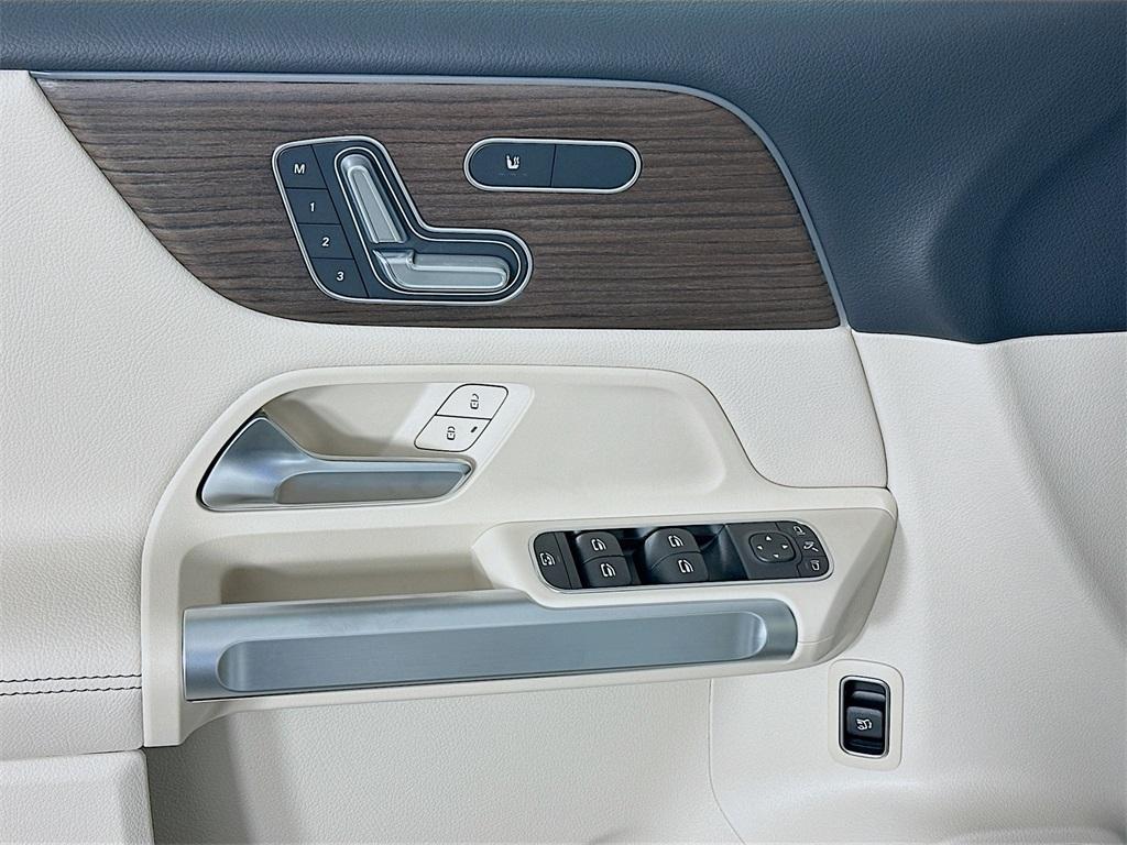 new 2026 Mercedes-Benz GLB 250 car, priced at $50,415