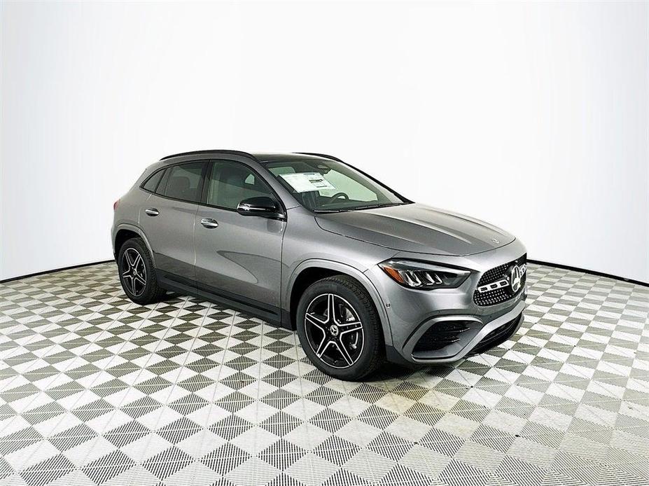 new 2025 Mercedes-Benz GLA 250 car, priced at $49,700