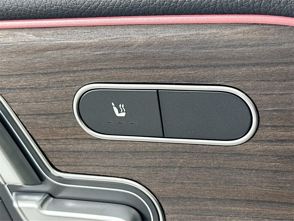 used 2025 Mercedes-Benz GLB 250 car, priced at $42,240