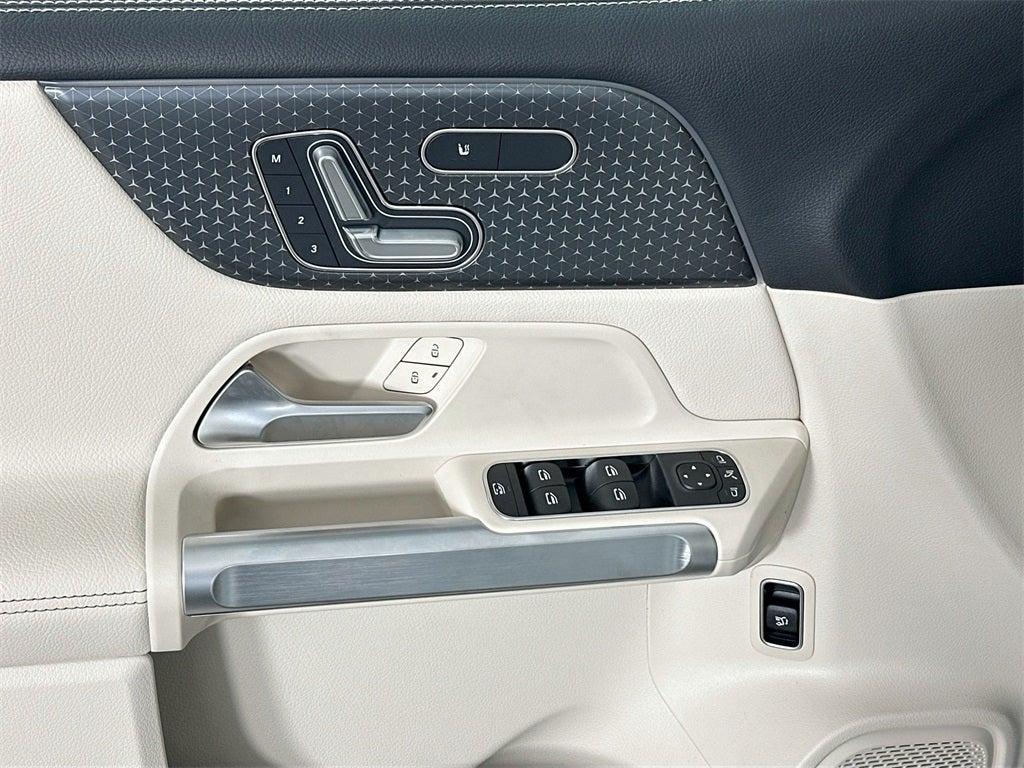 new 2025 Mercedes-Benz GLB 250 car, priced at $47,145