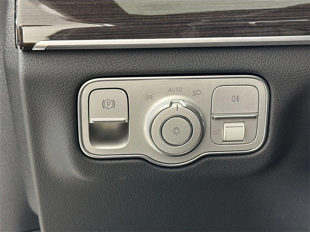 new 2025 Mercedes-Benz GLS 450 car, priced at $92,275