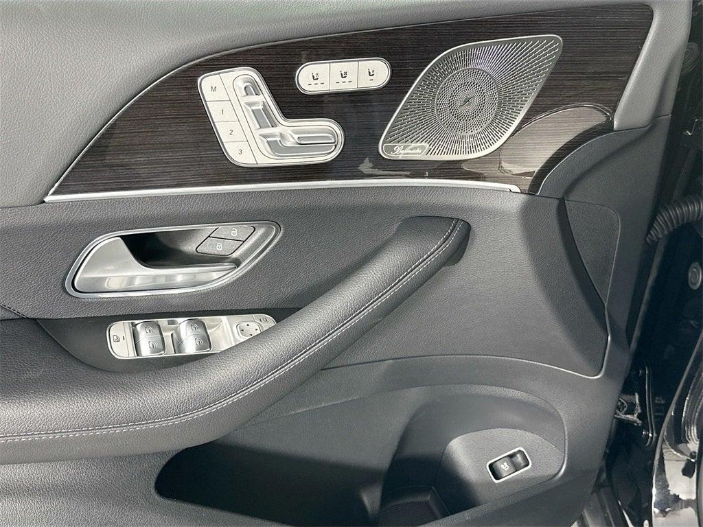 new 2025 Mercedes-Benz GLS 450 car, priced at $92,275