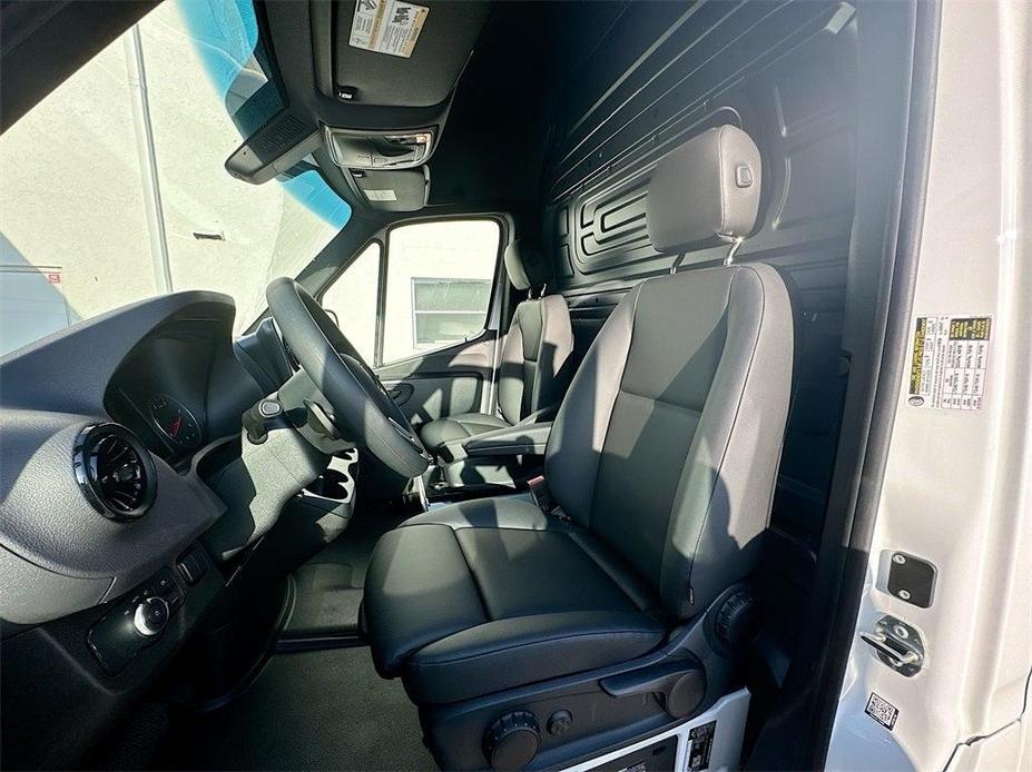 new 2024 Mercedes-Benz Sprinter 2500 car, priced at $65,897