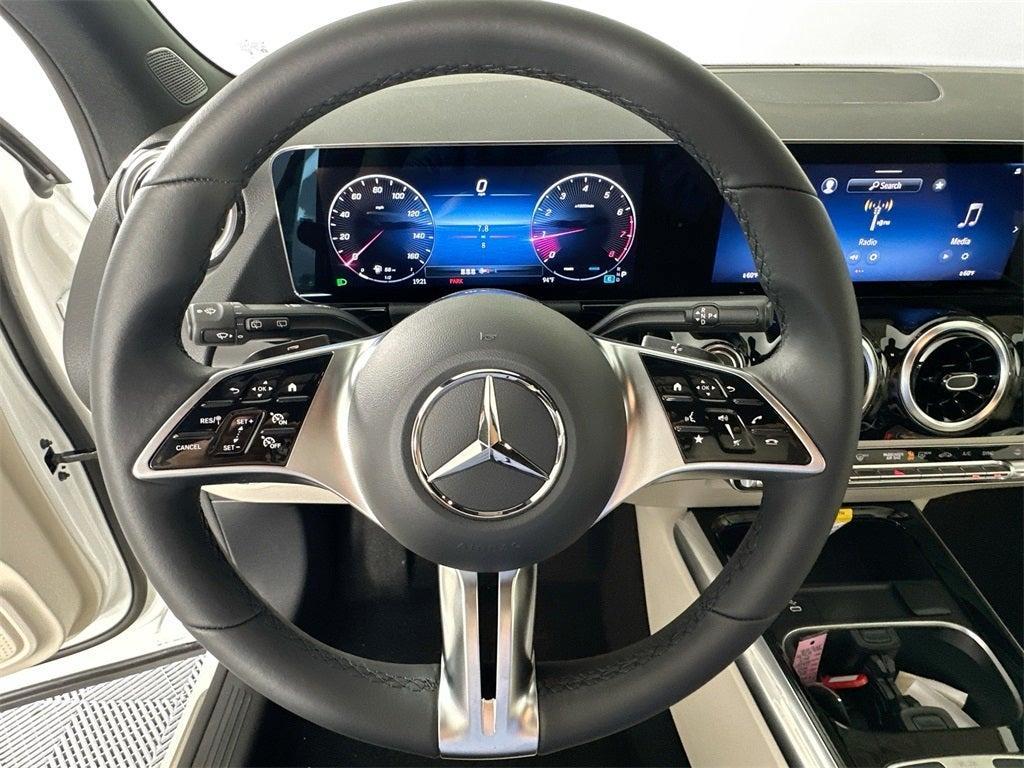 new 2026 Mercedes-Benz GLA 250 car, priced at $43,250