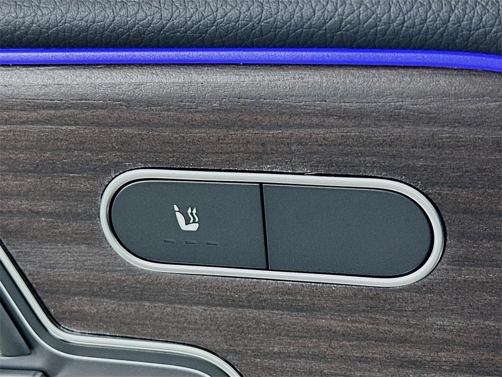 new 2026 Mercedes-Benz GLB 250 car, priced at $51,815