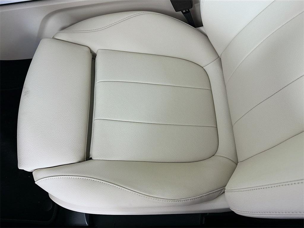 new 2026 Mercedes-Benz GLB 250 car, priced at $51,815