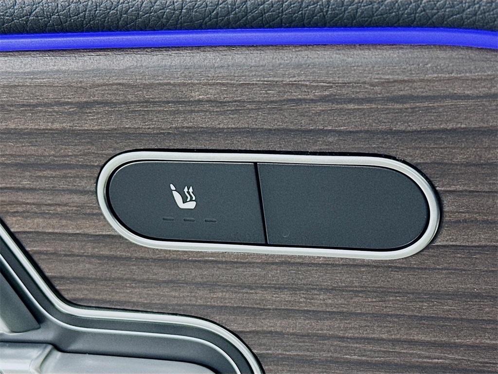 new 2026 Mercedes-Benz GLB 250 car, priced at $51,815