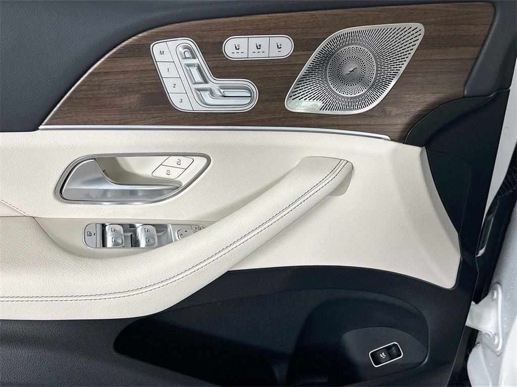 new 2025 Mercedes-Benz GLS 450 car, priced at $91,775