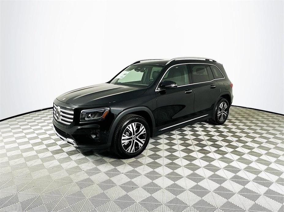 new 2024 Mercedes-Benz GLB 250 car, priced at $49,515