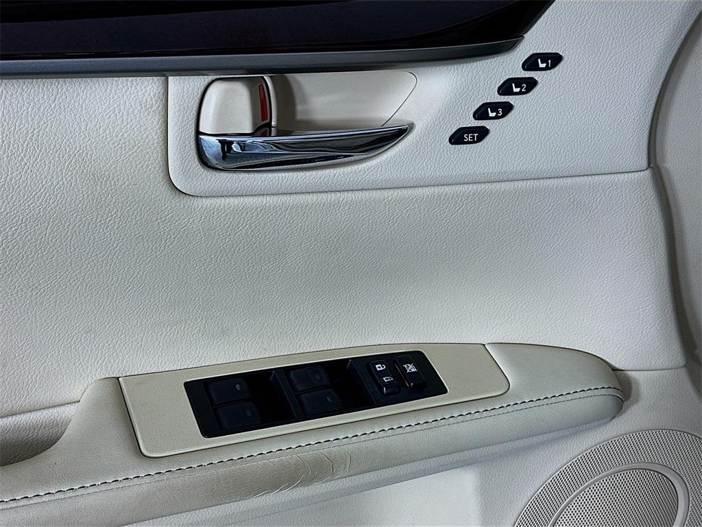 used 2014 Lexus ES 350 car, priced at $16,985