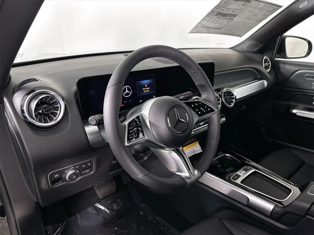 new 2025 Mercedes-Benz GLB 250 car, priced at $47,145