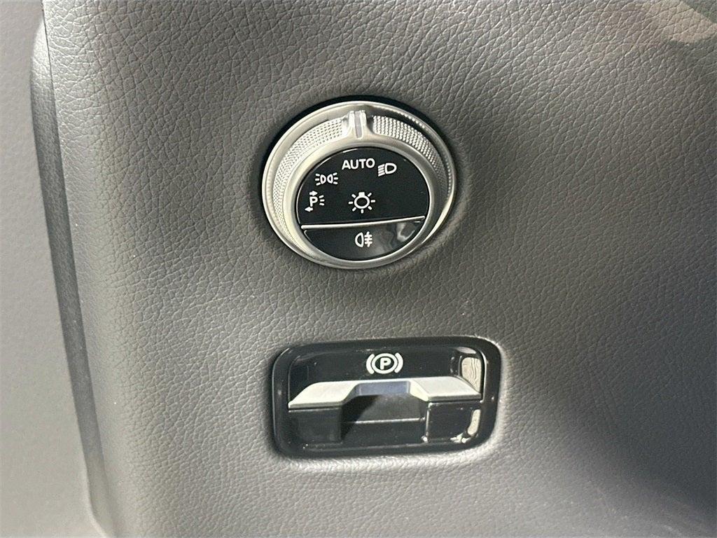 new 2025 Mercedes-Benz GLC 300 car, priced at $54,385