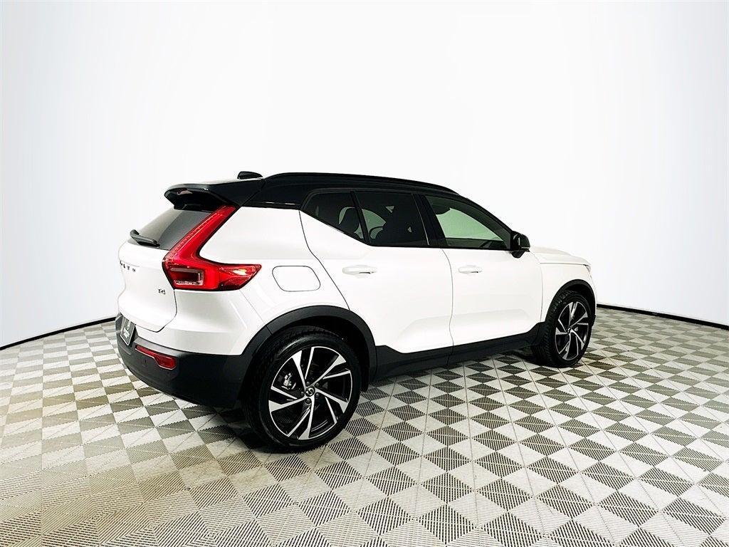 used 2021 Volvo XC40 car, priced at $25,999