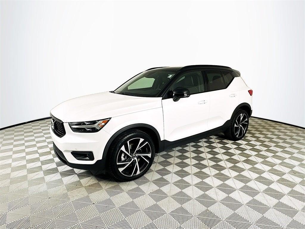 used 2021 Volvo XC40 car, priced at $25,999