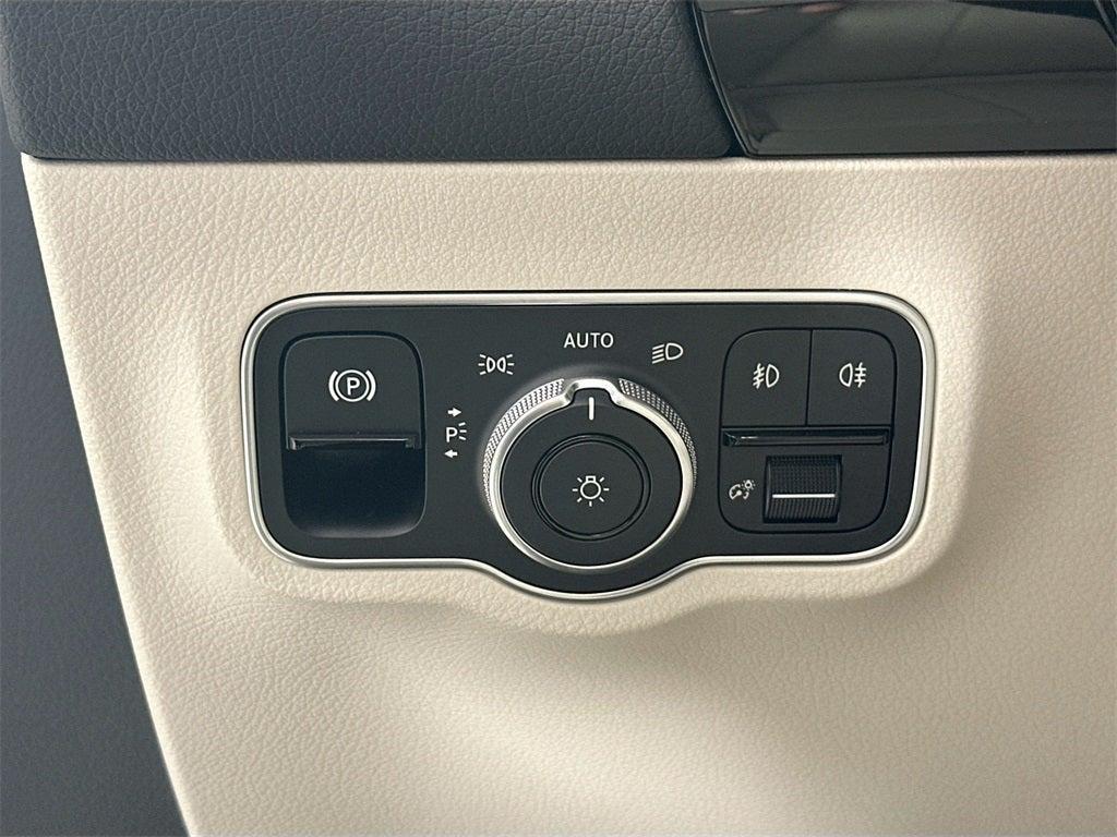 new 2026 Mercedes-Benz GLA 250 car, priced at $44,835