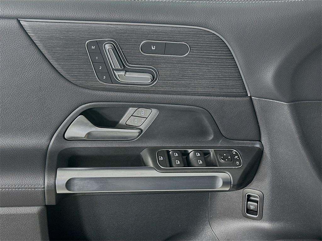 used 2025 Mercedes-Benz GLB 250 car, priced at $44,995