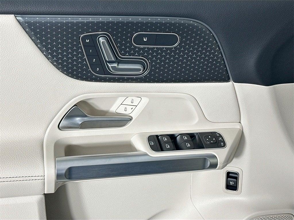 new 2025 Mercedes-Benz GLB 250 car, priced at $50,195
