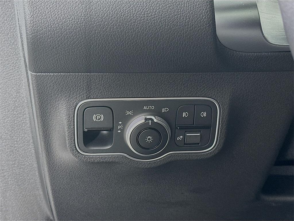 used 2025 Mercedes-Benz GLB 250 car, priced at $44,980