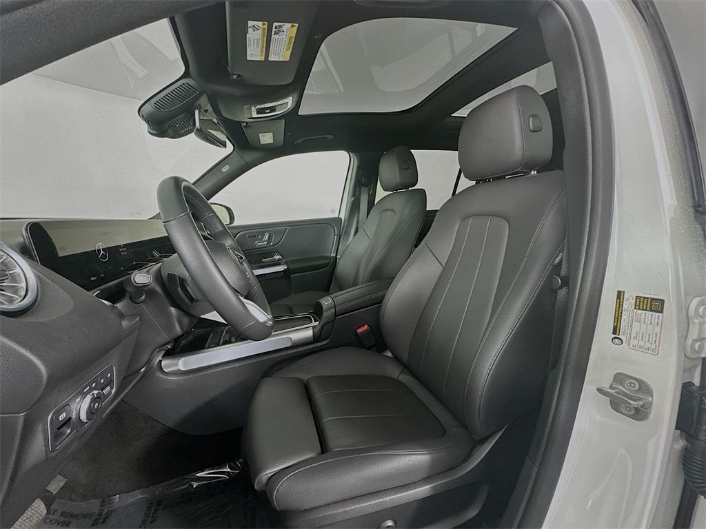 used 2025 Mercedes-Benz GLB 250 car, priced at $44,980