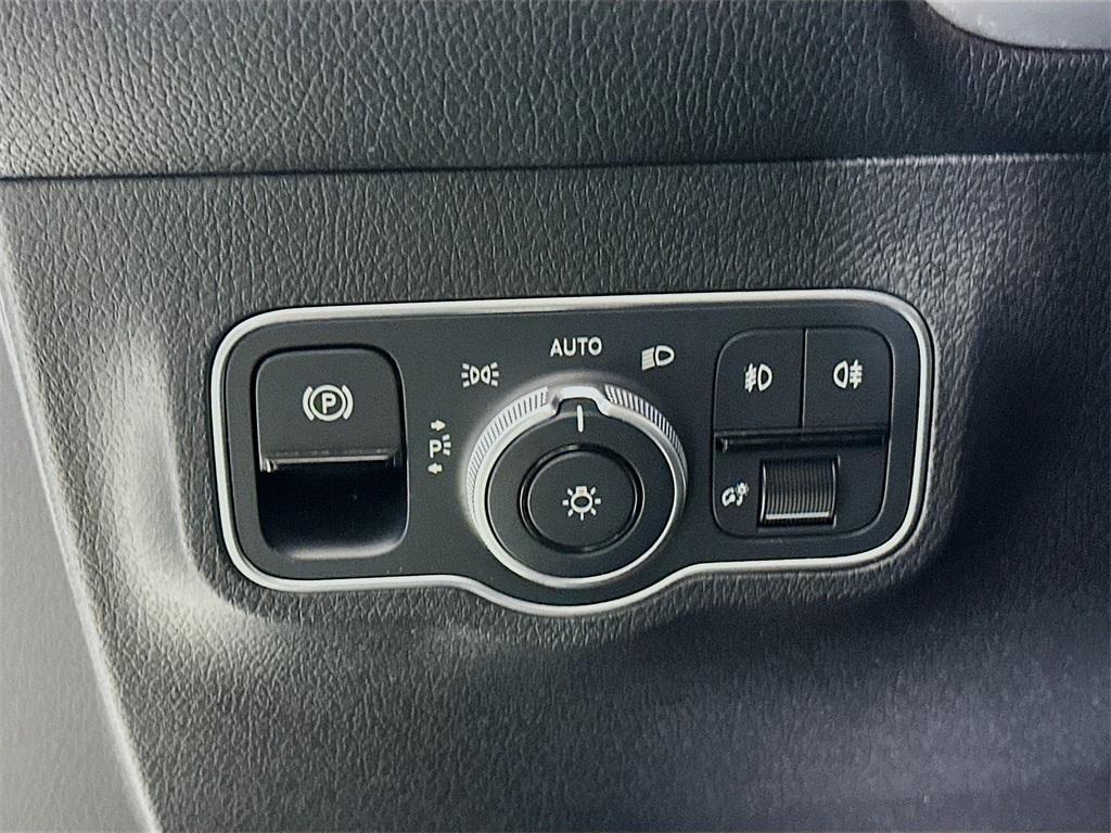 used 2024 Mercedes-Benz GLB 250 car, priced at $34,595