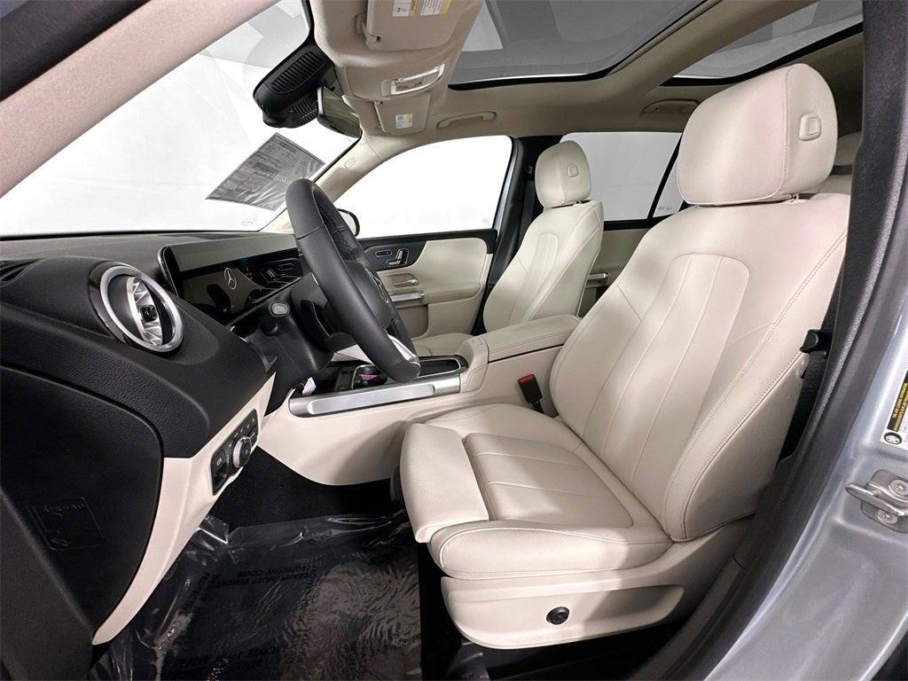 used 2025 Mercedes-Benz GLB 250 car, priced at $45,985