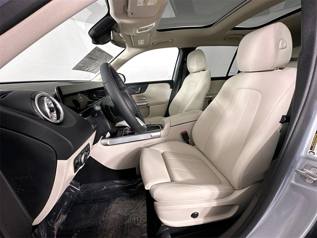 new 2025 Mercedes-Benz GLB 250 car, priced at $49,535