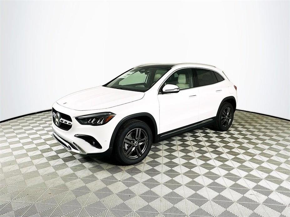 new 2025 Mercedes-Benz GLA 250 car, priced at $45,950