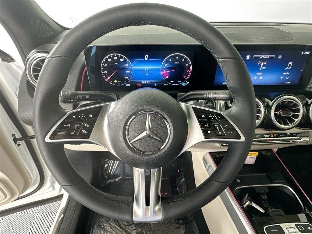 new 2025 Mercedes-Benz GLB 250 car, priced at $48,645