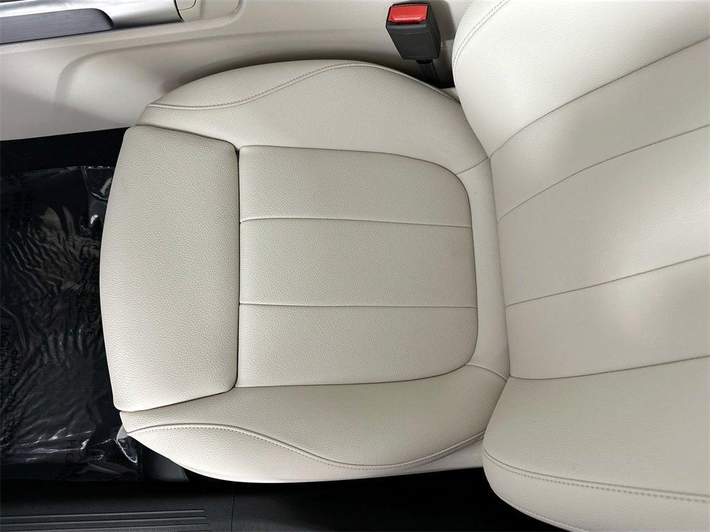 new 2025 Mercedes-Benz GLB 250 car, priced at $48,645