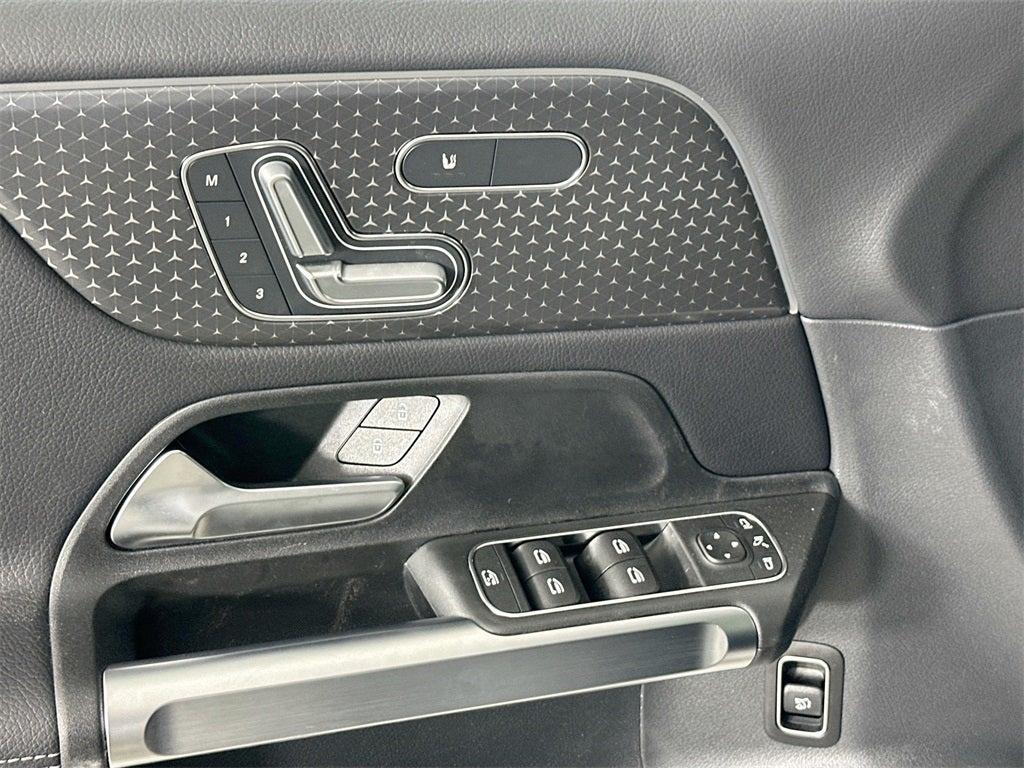 new 2025 Mercedes-Benz GLB 250 car, priced at $49,695