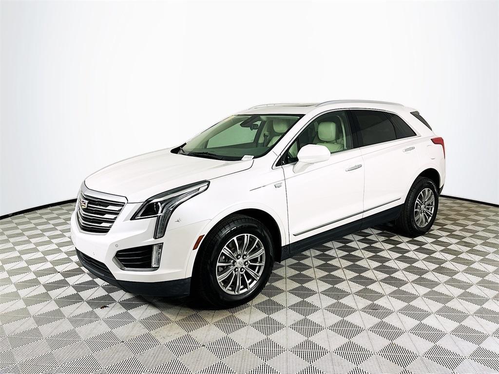 used 2017 Cadillac XT5 car, priced at $14,995