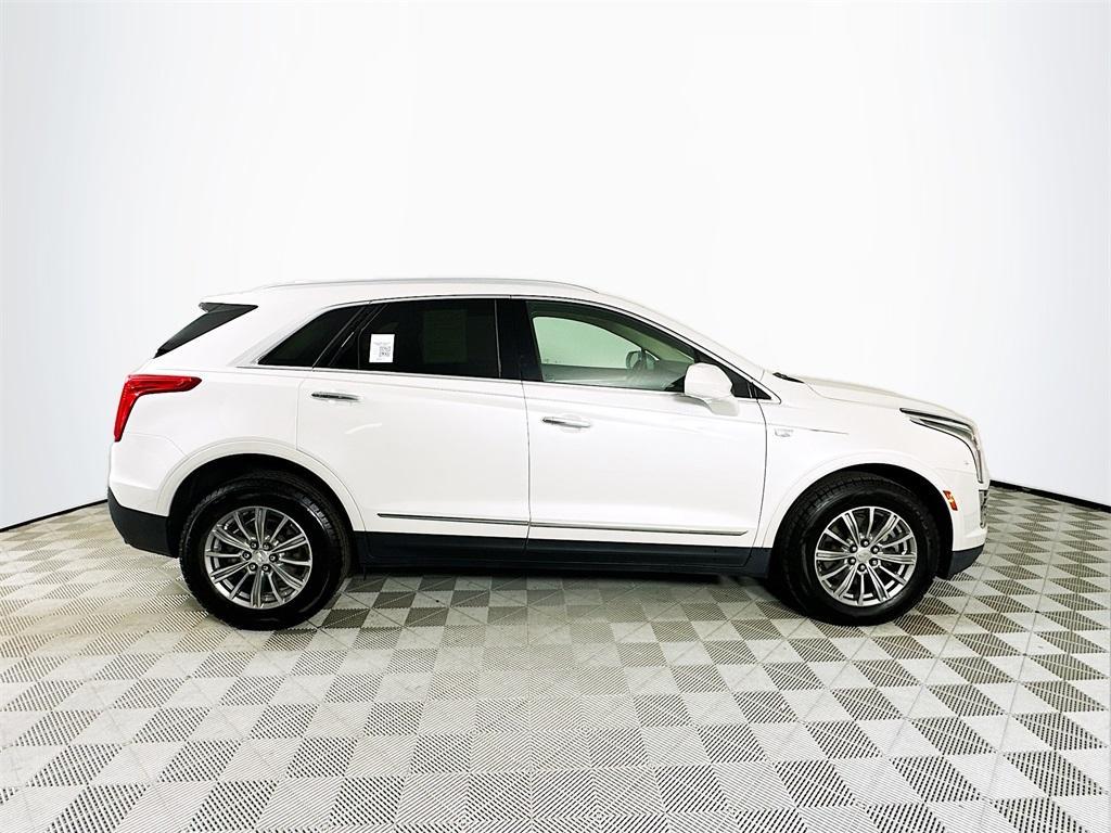 used 2017 Cadillac XT5 car, priced at $14,995