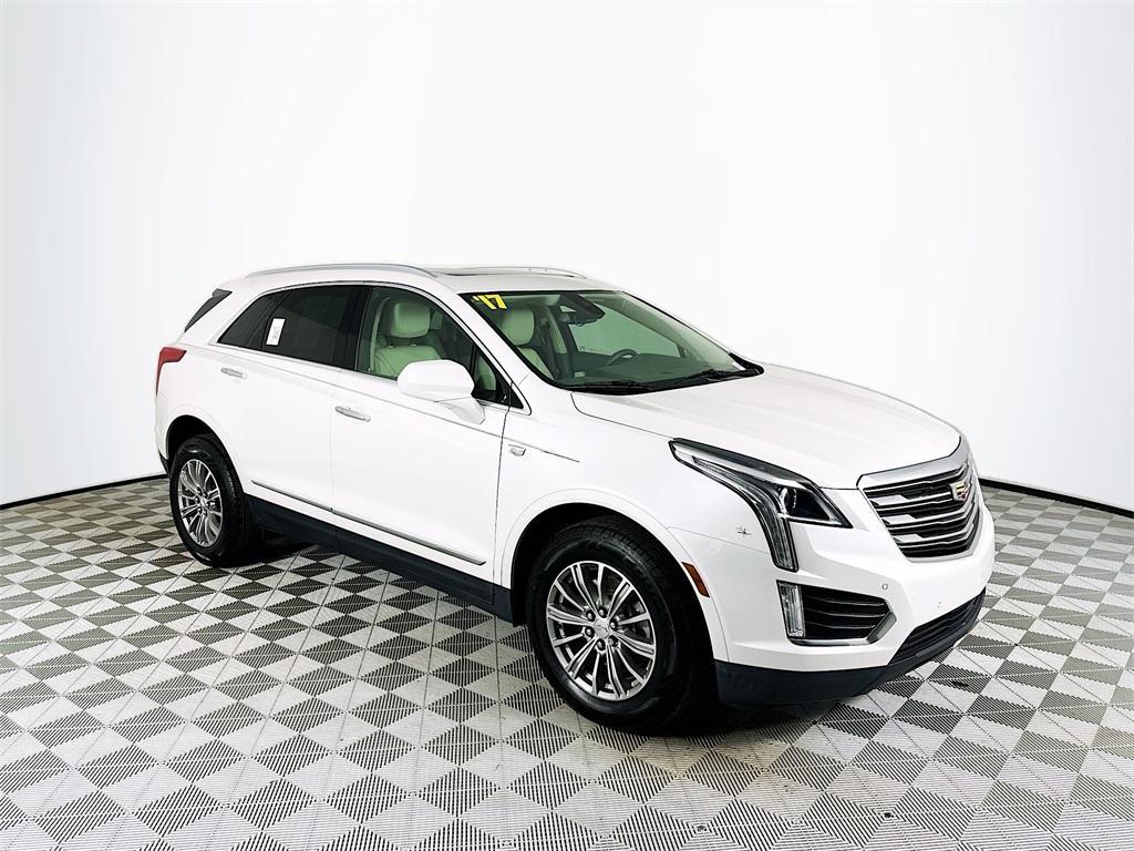 used 2017 Cadillac XT5 car, priced at $14,995