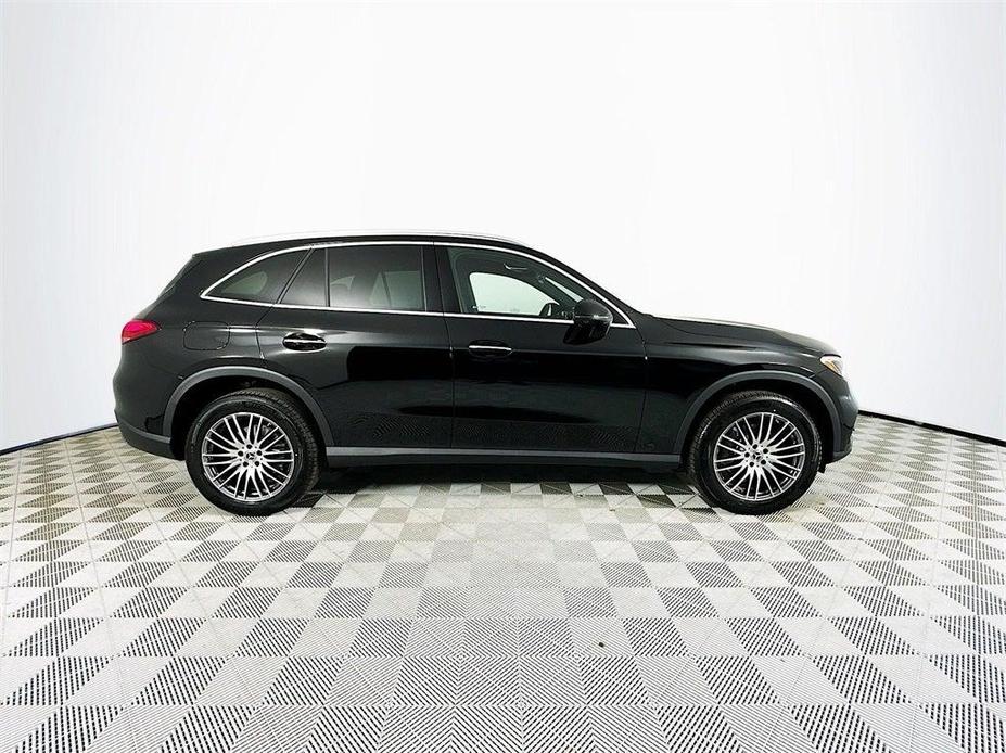 new 2024 Mercedes-Benz GLC 300 car, priced at $54,065