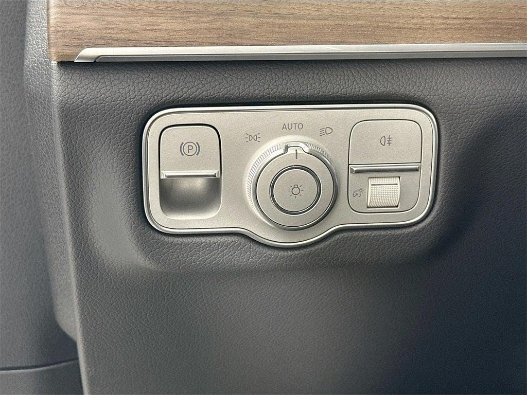 new 2025 Mercedes-Benz GLS 450 car, priced at $103,400