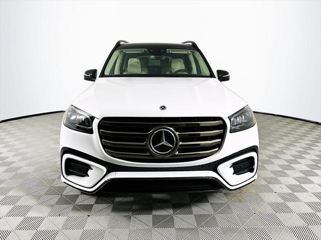 new 2025 Mercedes-Benz GLS 580 car, priced at $123,460