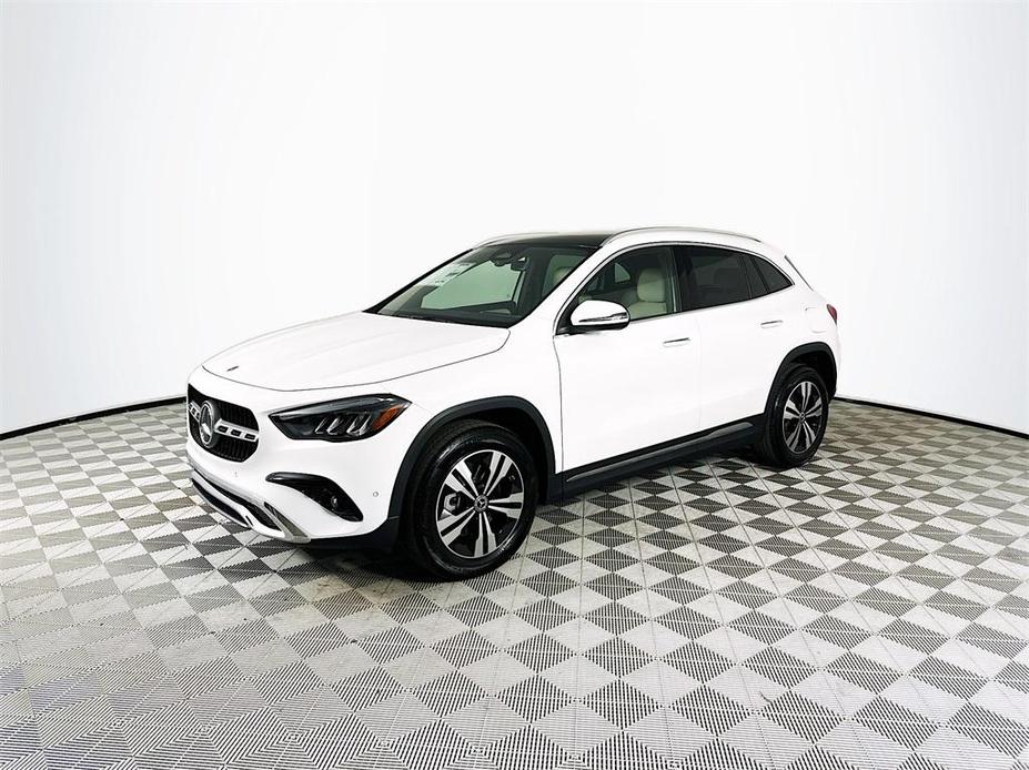 new 2025 Mercedes-Benz GLA 250 car, priced at $45,650