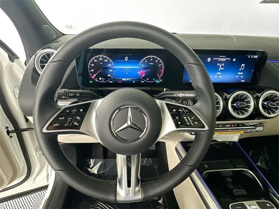 new 2025 Mercedes-Benz GLA 250 car, priced at $45,650