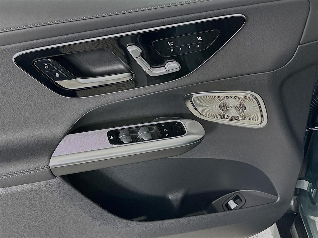 new 2026 Mercedes-Benz GLC 300 car, priced at $61,285