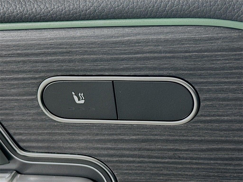 used 2025 Mercedes-Benz GLB 250 car, priced at $42,995