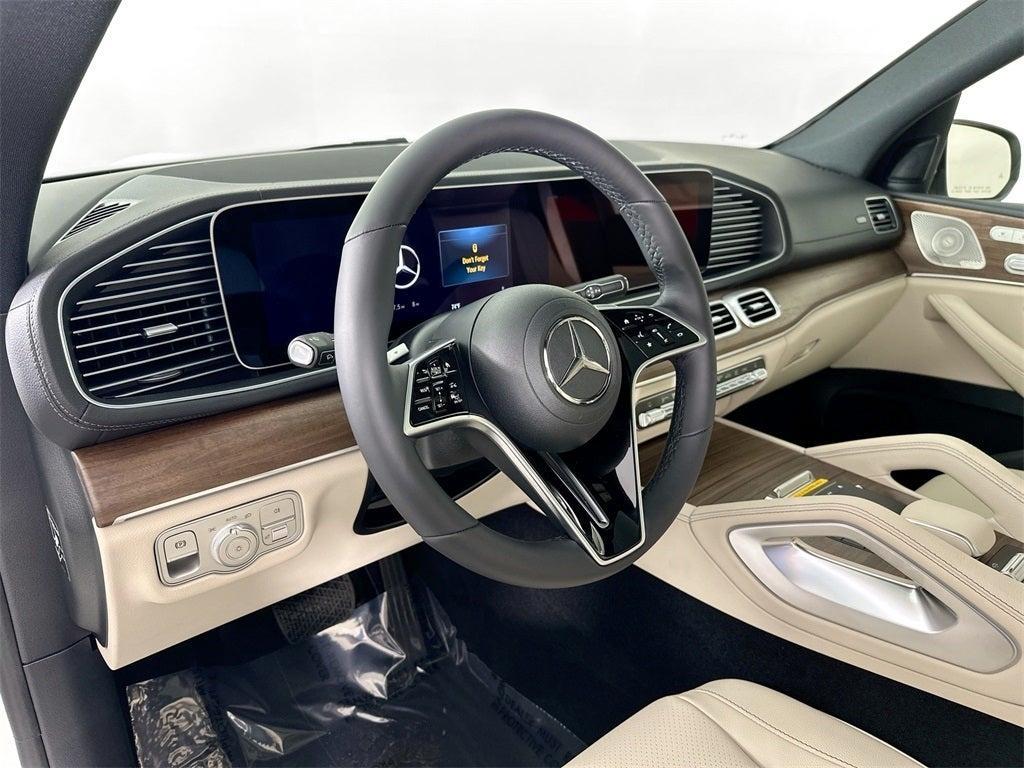 new 2025 Mercedes-Benz GLS 450 car, priced at $91,775