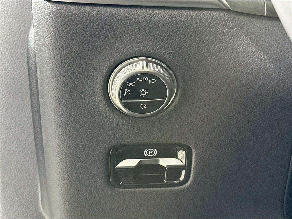 new 2025 Mercedes-Benz GLC 300 car, priced at $54,150