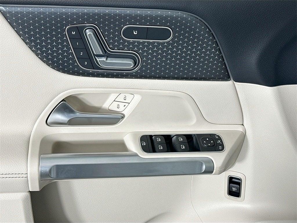 new 2025 Mercedes-Benz GLB 250 car, priced at $48,645