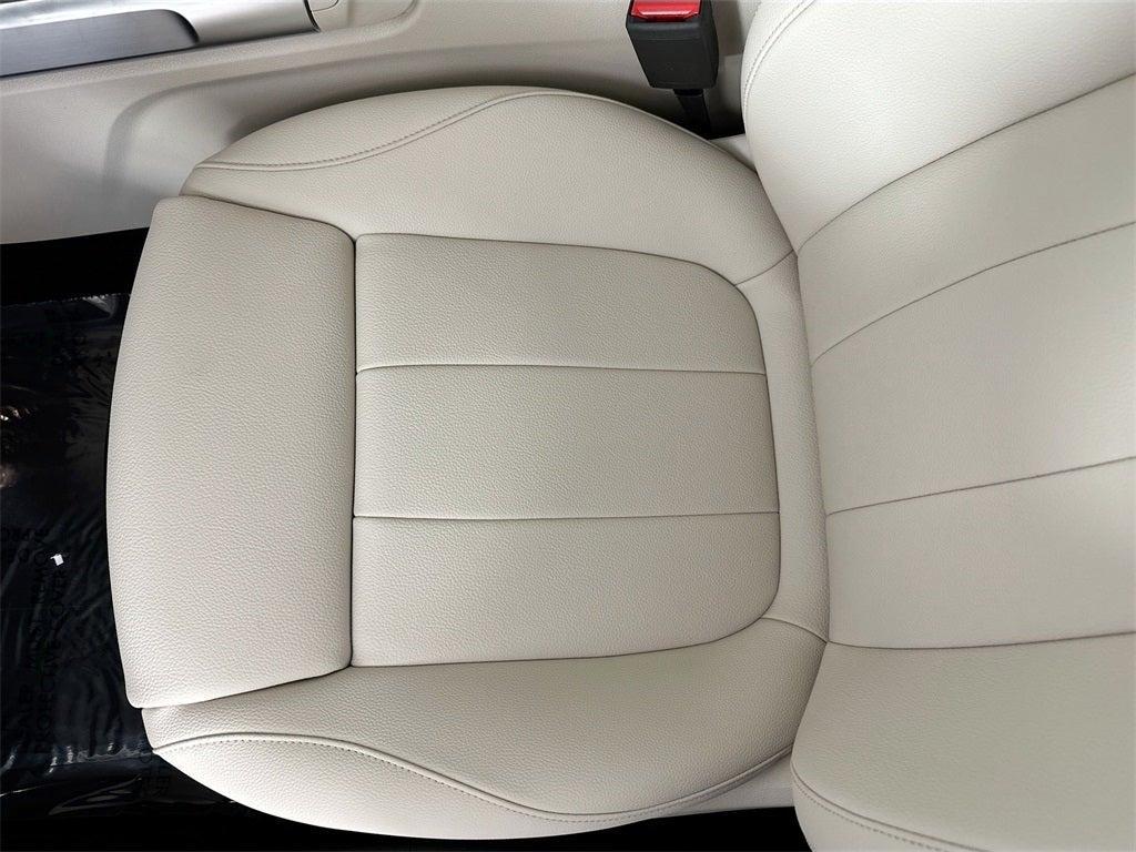 new 2025 Mercedes-Benz GLB 250 car, priced at $48,645