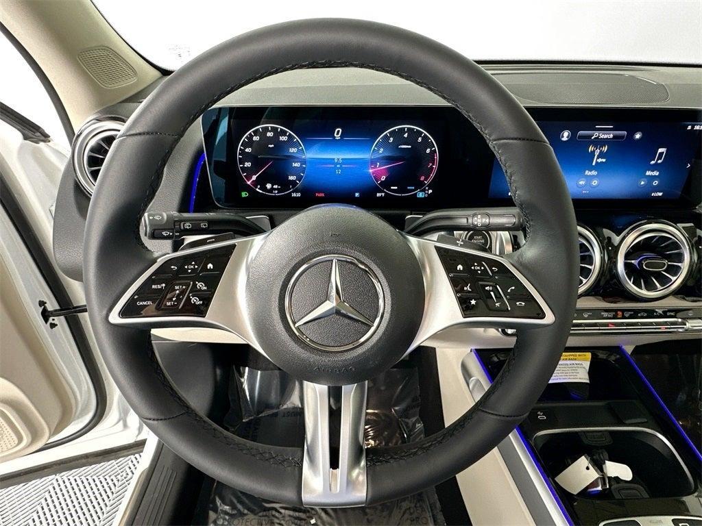 new 2025 Mercedes-Benz GLB 250 car, priced at $48,645