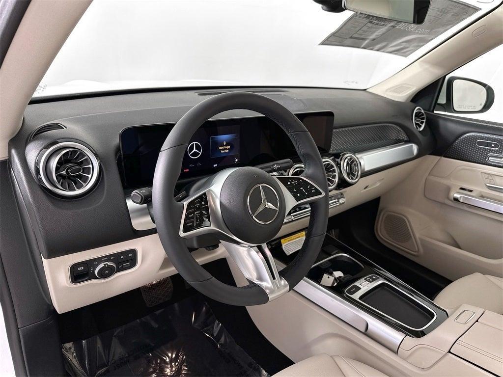 new 2025 Mercedes-Benz GLB 250 car, priced at $48,645